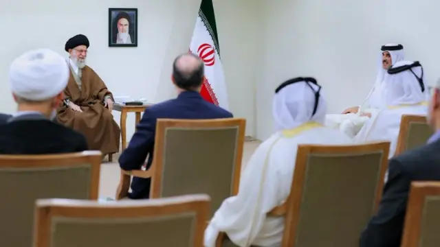 امیر قطر و خامنهای