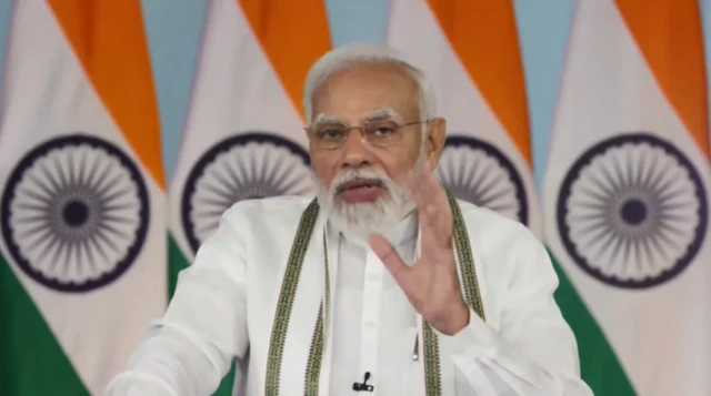 मोदी