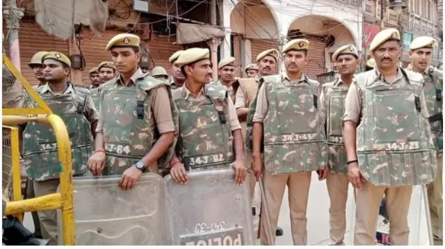 सर्वे के दौरान ज्ञानवापी मस्जिद के पास कड़ी सुरक्षा