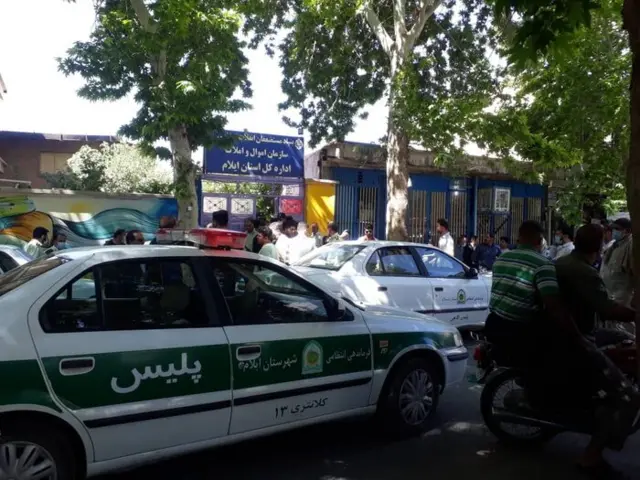 روز گذشته در جریان یک حادثه گروگانگیری در اداره اموال و املاک بنیاد مستضعفان استان ایلام، چهار نفر کشته شدند.