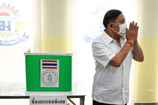 พล.ต.อ. อัศวิน ขวัญเมือง