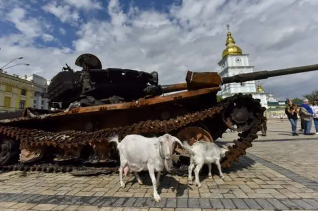 tanks in kiev