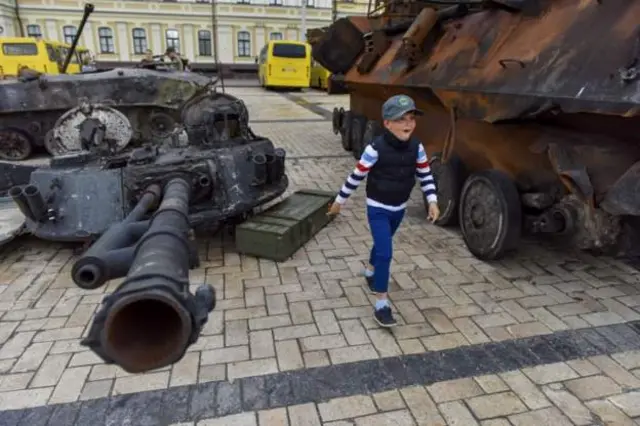 tanks in kiev