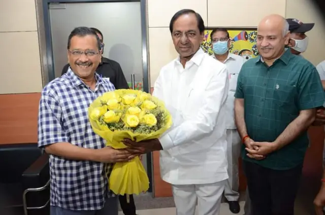 కేసీఆర్, కేజ్రీవాల్