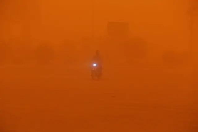 रेतीली आंधी