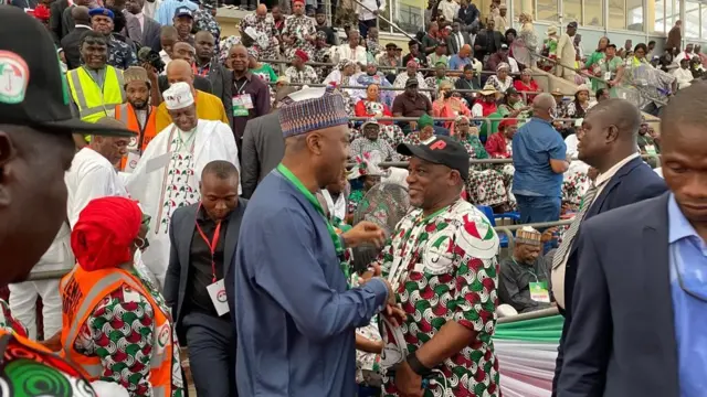 One of di aspirants Saraki and anoda PDP party delegate