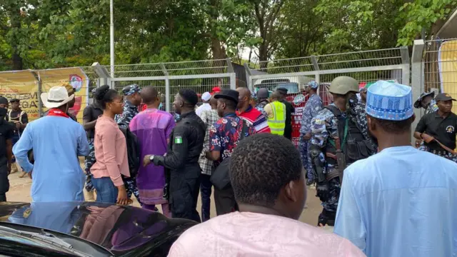 Di convention go start any moment from now