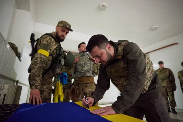Зеленський на фронті