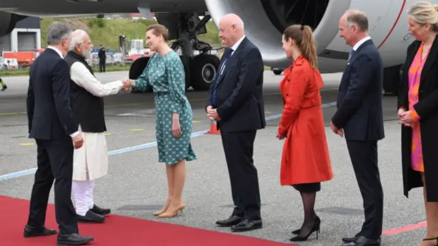 नरेंद्र मोदी