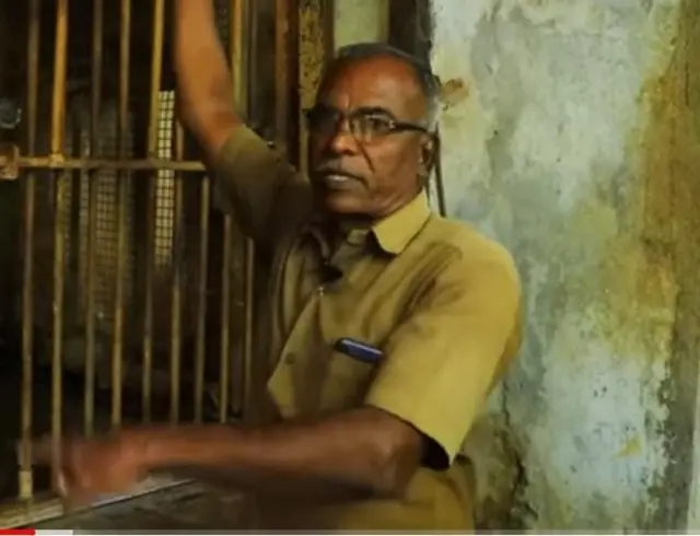 வெள்ளை புலி தாக்கி பணியாளர் காயம்