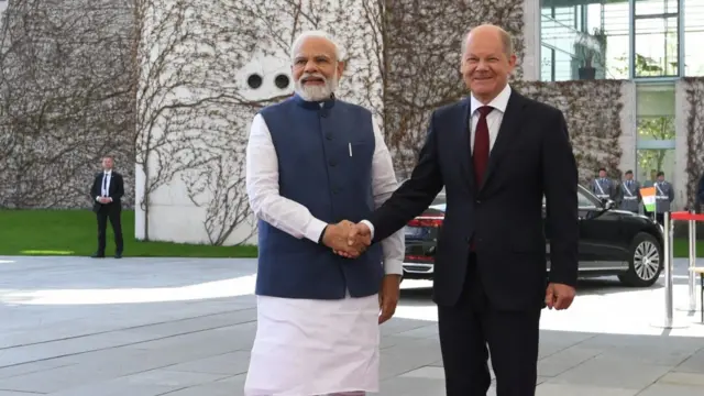 मोदी-ओलाफ़