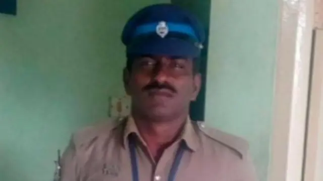 காவலர் சுரேஷ்குமார்