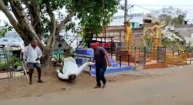 విగ్రహం ధ్వంసం