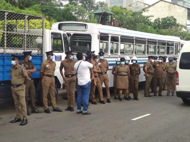 அலரி