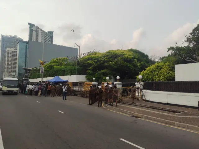 அலரி