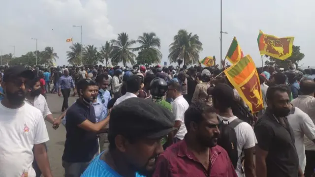 శ్రీలంక కొలంబోలో ఘర్షణలు