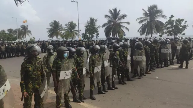 శ్రీలంక కొలంబోలో ఘర్షణలు