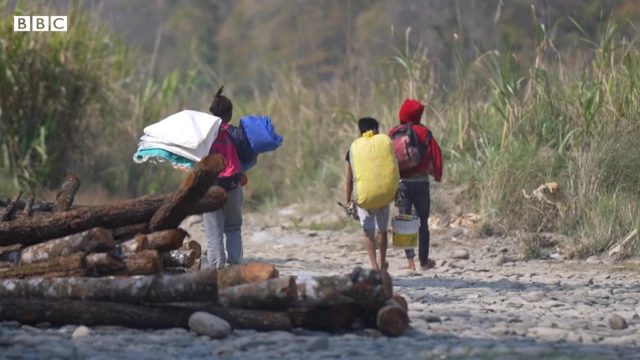 အိန္ဒိယနယ်စပ်ဘက်ကို ထွက်ပြေးခဲ့ကြရတဲ့ချင်းတိုင်းရင်းသားတွေ