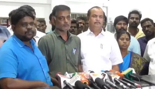 மதுரை மாநகராட்சி பணியாளர்கள்