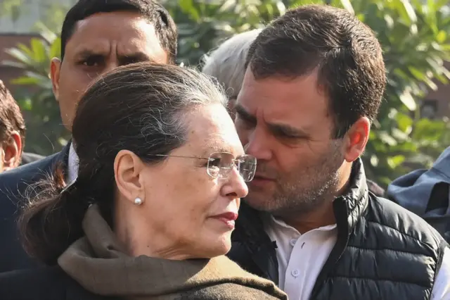 सोनिया राहुल