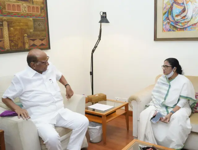 சரத் பவார் - மமதா பானர்ஜி சந்திப்பு