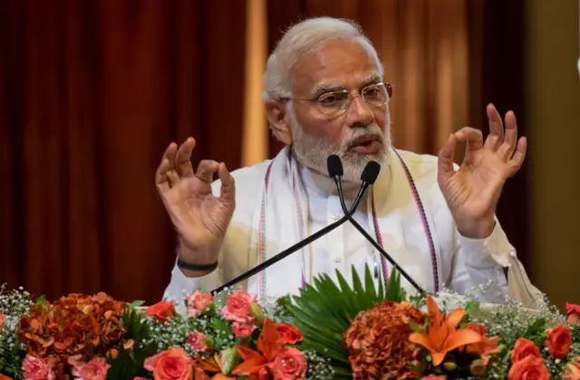 नरेंद्र मोदी
