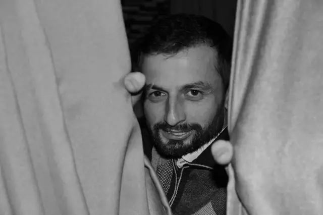 دلیر امامعلی‌، کارگردان و خبرنگار تاجیک/ عکس از صفحه فیسبوک