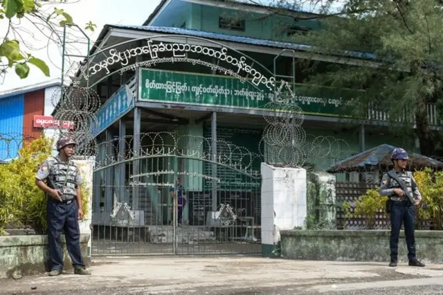 စာမေးပွဲအောင်စာရင်း