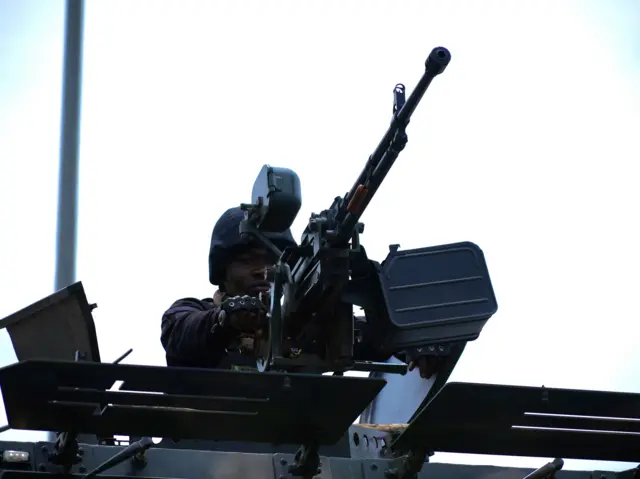 Soldiers join police and oda security agencies for di show of force