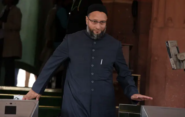 ओवैसी