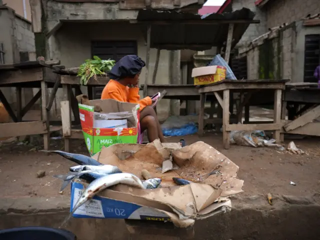 Traders shade dia market during Ekiti decides