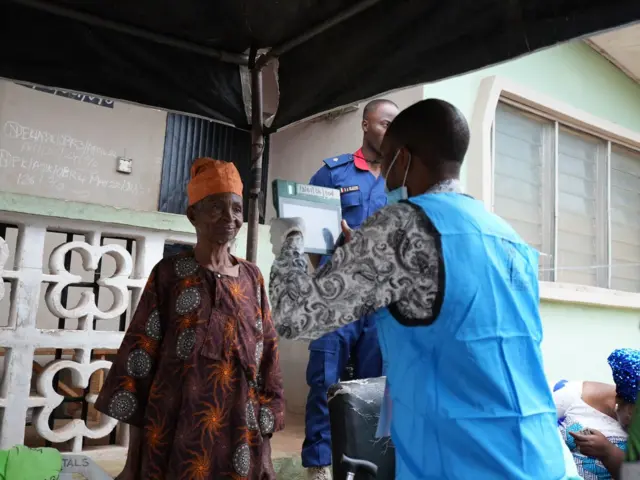 more fotos from Ekiti election