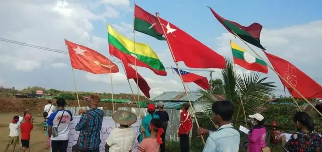 လုံးခင်း၊ သပိတ်စစ်ကြောင်း၊ ဒေါ်အောင်ဆန်းစုကြည်မွေးနေ့