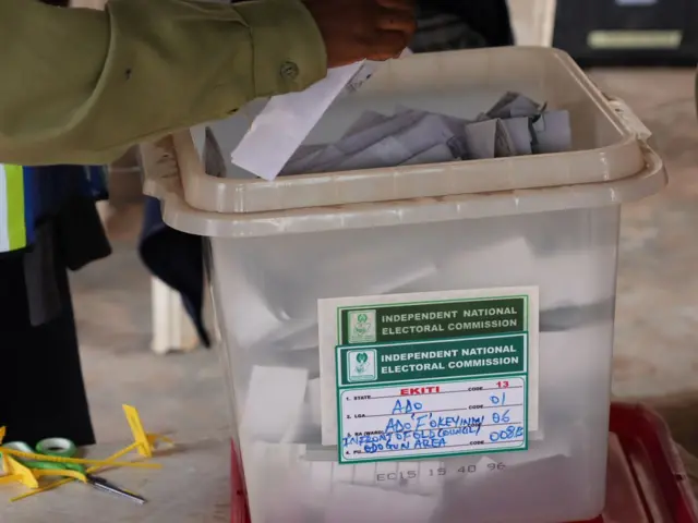 Pictures from Ekiti where vote sorting and counting dey go on