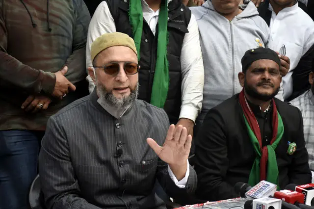 ओवैसी