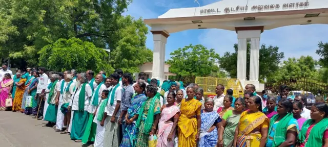 திருச்சியில் விவசாயிகள் போராட்டம்