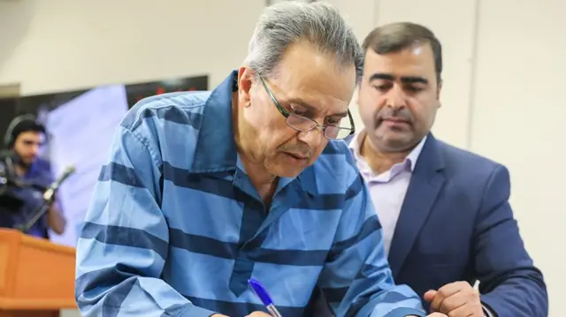 جمشید شارمهد