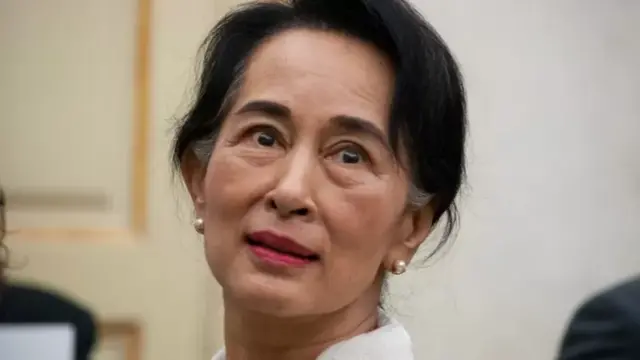 ဒေါ်အောင်ဆန်းစုကြည်
