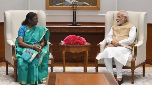 ప్రధాని నరేంద్ర మోదీతో భేటీ అయిన ద్రౌపది ముర్ము