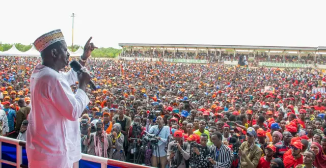 Raila Odinga ayaa hadalkan ka jeediyay Mandheera xilli uu isu soo bax siyaasadeed ku qabanayay halkaas