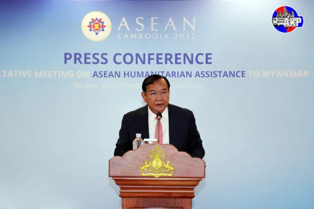 ပြီခဲ့တဲ့မေလဆန်းပိုင်းတုန်းက ဖနွမ်ပင်မြို့မှာ ပြုလုပ်တဲ့ မြန်မာကိုစာနာမှုအကူအညီပေးရေးဆိုင်ရာအစည်းအဝေးပွဲမှာတွေ့ရတဲ့ အထူးသံ