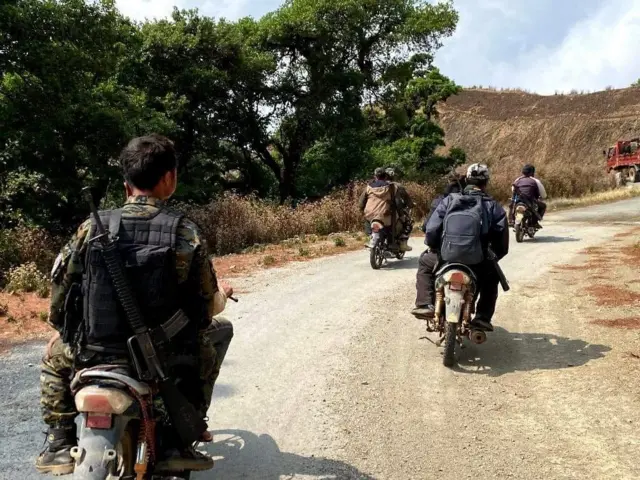 မင်းတပ်မြို့နယ်ထဲ တိုက်ပွဲဖြစ်၊ ဖလမ်းမြို့ရဲစခန်းမှာလည်း ပစ်ခတ်မှုဖြစ်