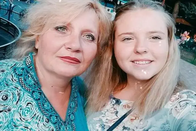 Дарія Кохановська каже, що не бачила свою маму, Ларису відтоді, як та пішла на роботу до торгового центру "Амстор" у понеділок