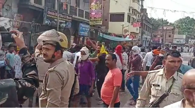 कानपुर में पथराव