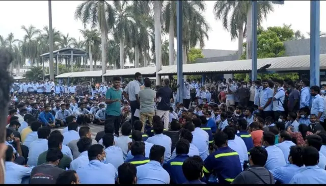 ஃபோர்டு தொழிலாளர்கள் போராட்டம்