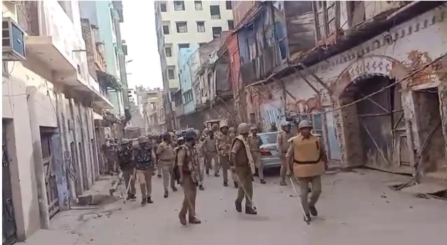 कानपुर में पथराव