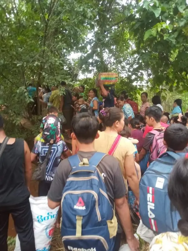 ဒေသခံ ၂ ထောင်နီးပါး မြန်မာ-ထိုင်း နယ်စပ် တစ်လျောက်မှာ စစ်ရှောင်နေရပါတယ်။ ‌ေ