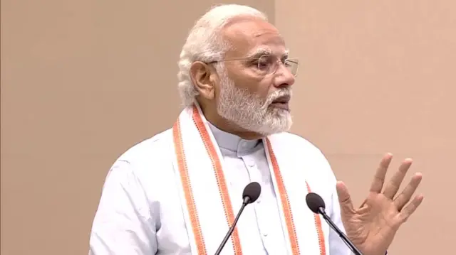 मोदी