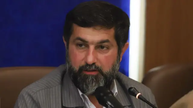 خبرگزاری ایرنا نوشته غلامرضا شریعتی، استاندار سابق خوزستان روز گذشته از ایران خارج شده است