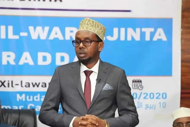 Wasiirka wasaaradda Awqaafta iyo arrimaha Diinta ee Xukumadda Federaalka Soomaaliya Sh. Cumar Cali Rooble